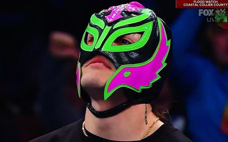Dominik Mysterio Makes Surprise Appearance on 3/22 SmackDown to Interfere in Rey Mysterio’s Match