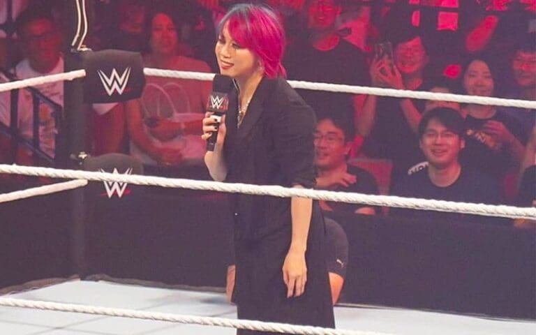 Asuka Spotted Without Crutches at Japan WWE Live Event Amidst In-Ring Hiatus