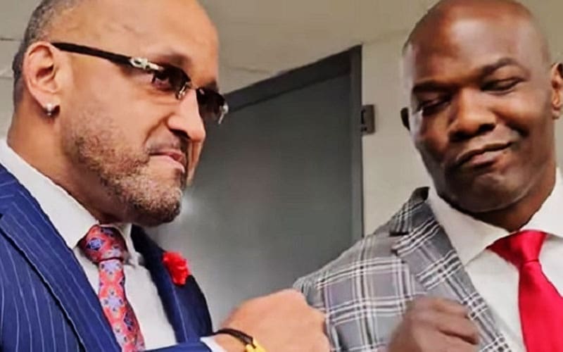 AEW Roster Reacting Positively to MVP and Shelton Benjamin’s Arrival