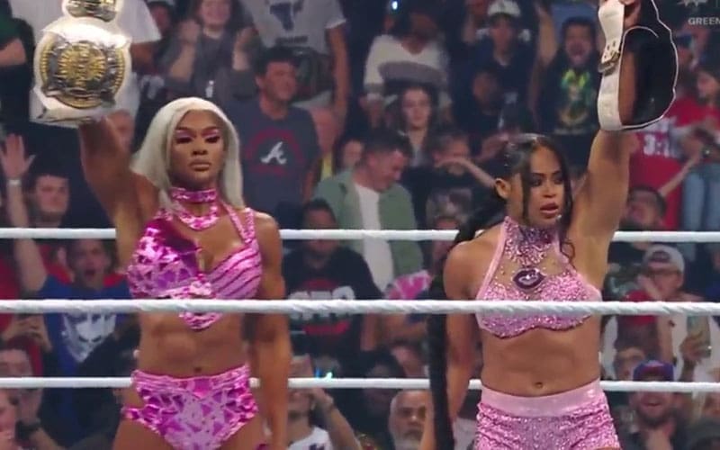 Fans Upset Over Super Short WWE Women's Tag Team Title Match During 10/11 SmackDown
