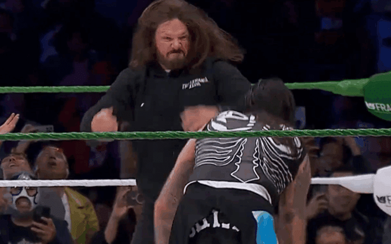 AJ Styles Ruins Dominik Mysterio's Mega Championship Hopes At Triplemania XXXIII